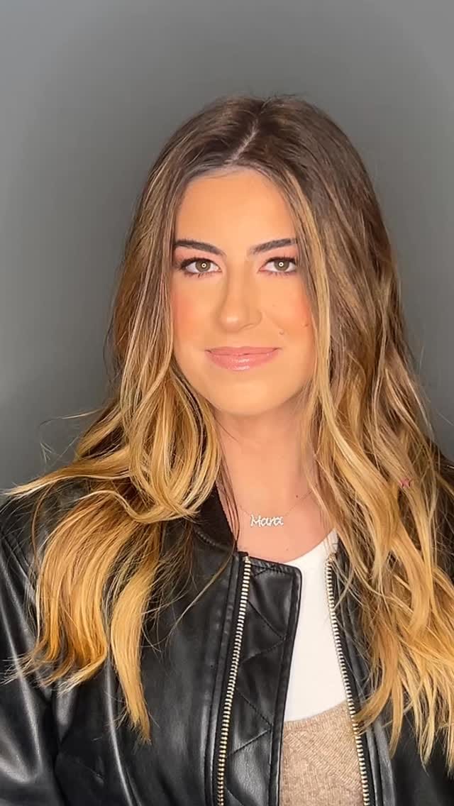 Post 3 by A N A   C A S T R O on Instagram (video)