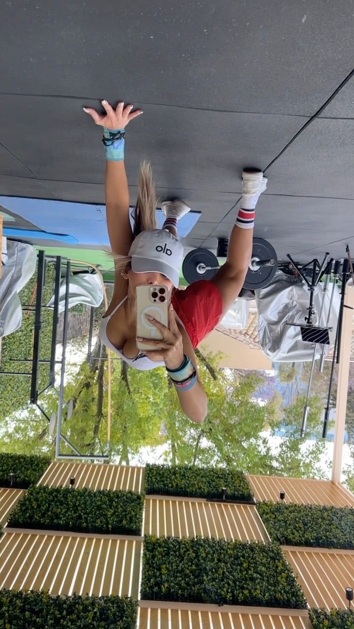 Post 9 by DANNA GUERRA on Instagram (video)
