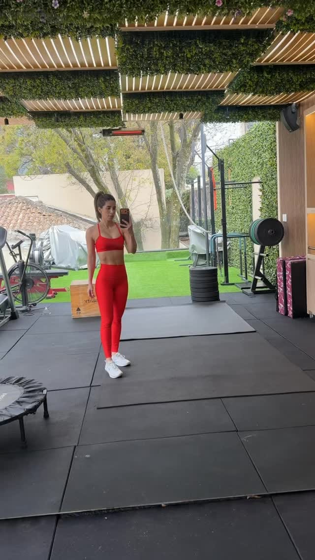 Post 1 by DANNA GUERRA on Instagram (video)