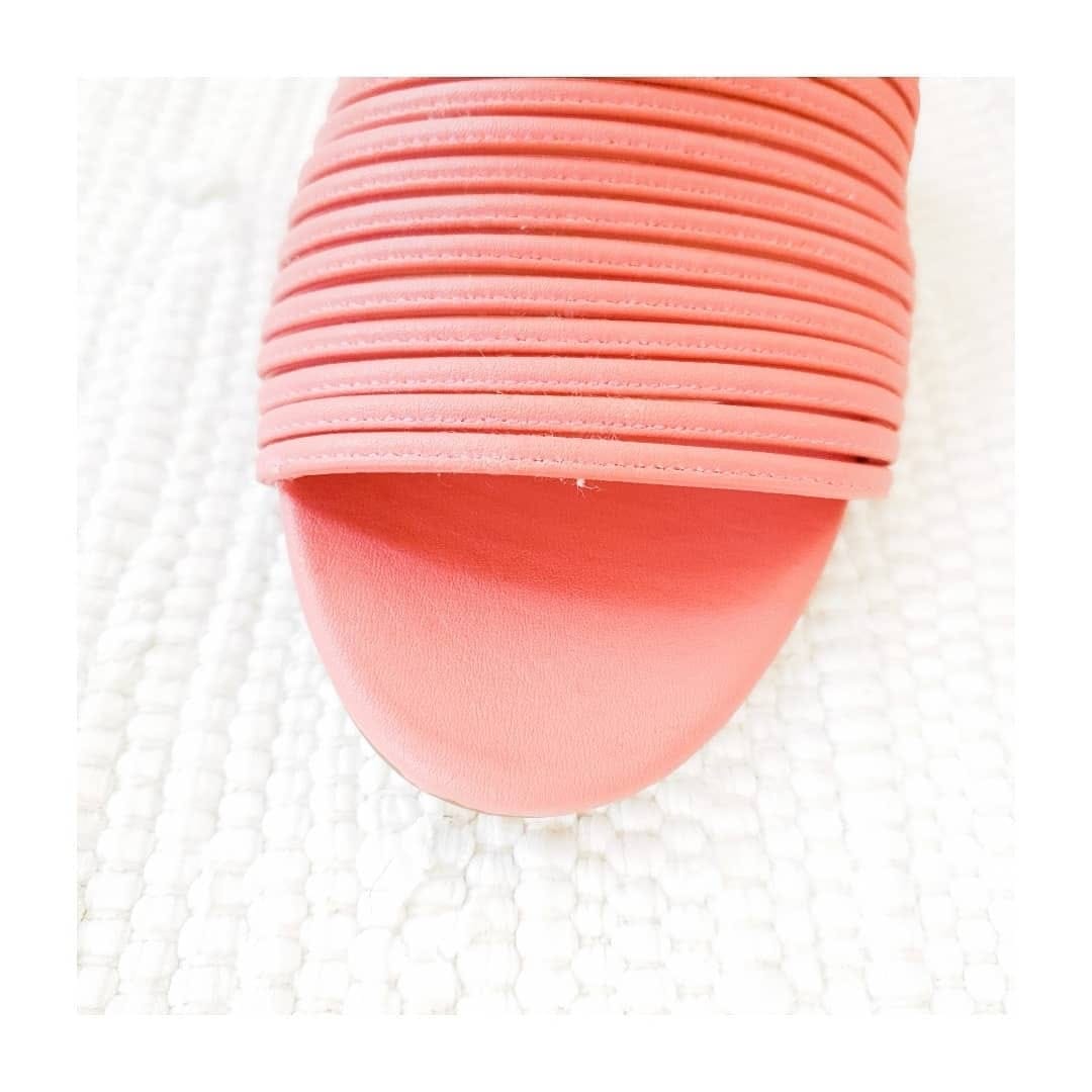 Post 9 by SHOE BOUTIQUE ONLINE STORE on Instagram (carousel)