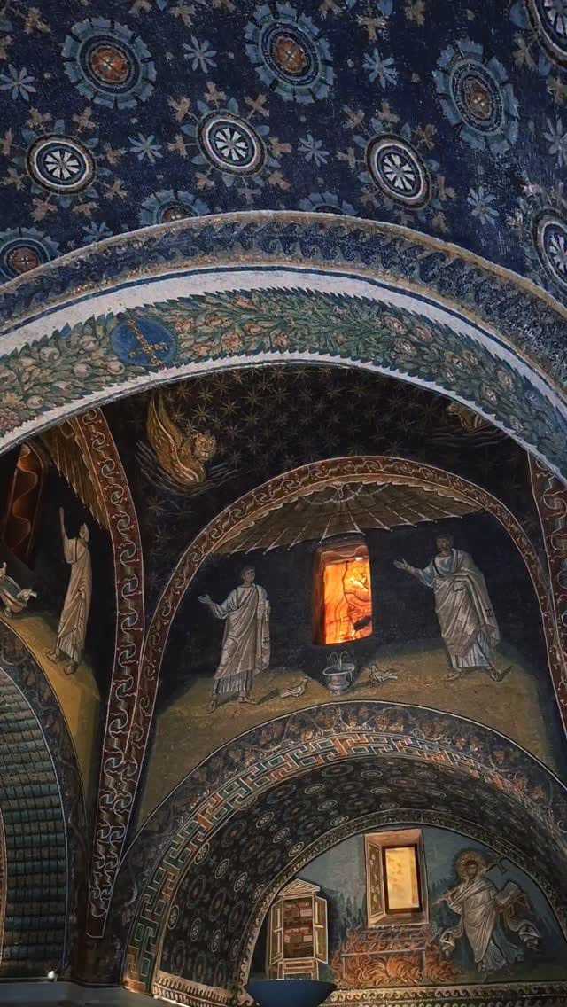Post 6 by Il ragazzo che indossa Caravaggio 🇮🇹 on Instagram (video)