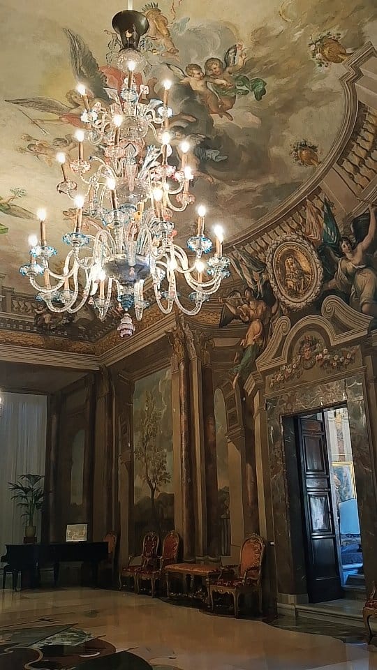 Post 4 by Il ragazzo che indossa Caravaggio 🇮🇹 on Instagram (video)