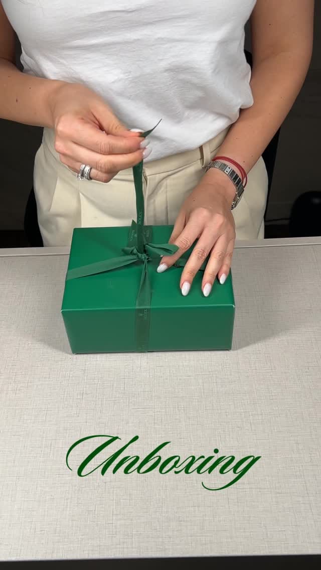 Post 1 by Vapor Watches Co. on Instagram (video)