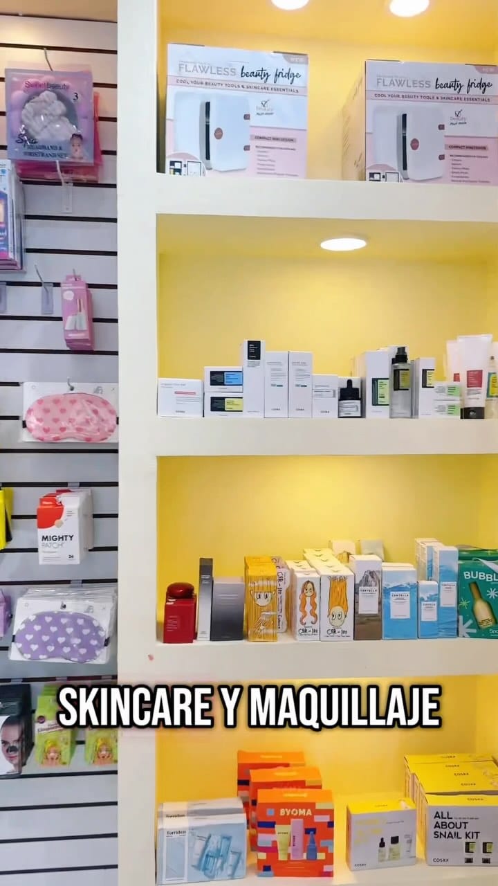 Post 9 by Makeup Perfumes Skincare Regalos Bolsos on Instagram (video)