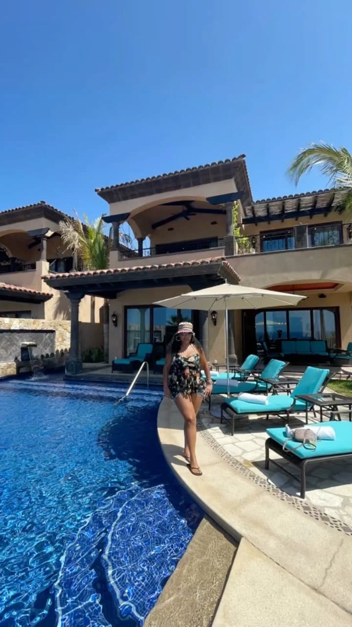Post 9 by Sara Vizcaino on Instagram (video)