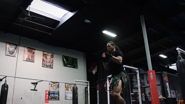 Post 2 by Robert Romero Hernández on Instagram (video)