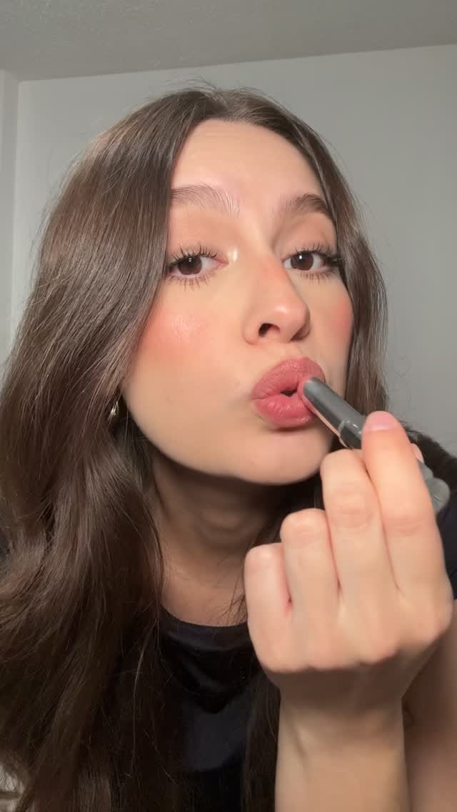 Post 6 by Fanny on Instagram (video)