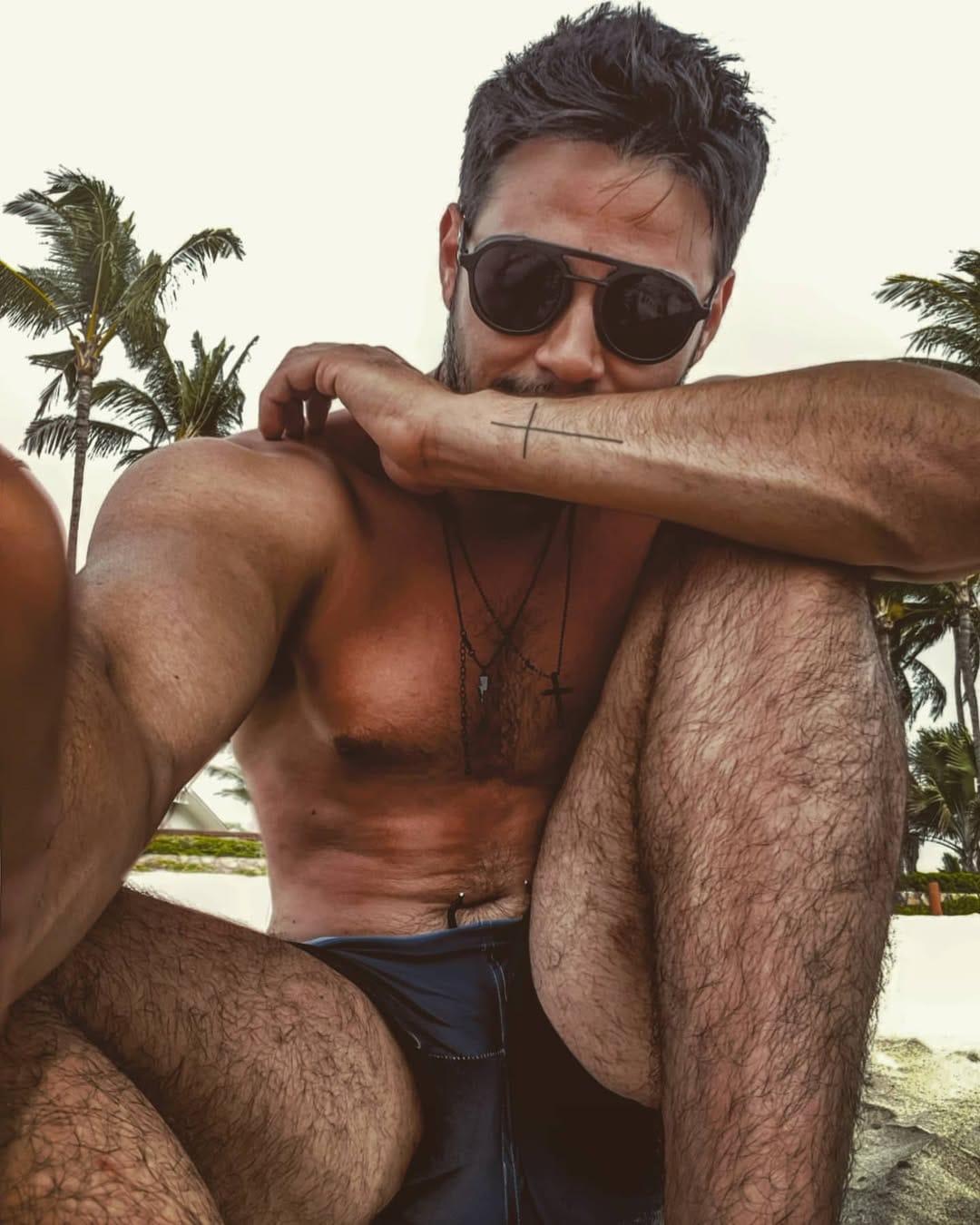 Post 10 by Jorge Lepez on Instagram (image)