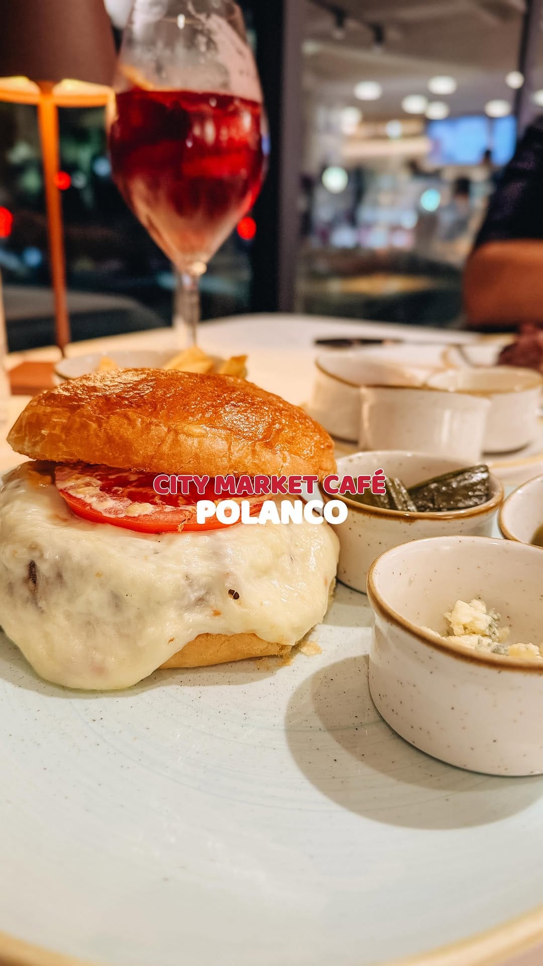 Post 2 by El Buen Comer on Instagram (video)