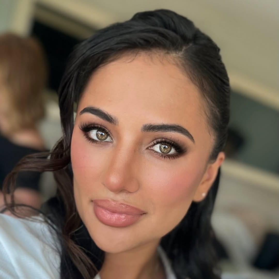 Post 8 by BRIDAL MAKEUP ARTIST on Instagram (image)
