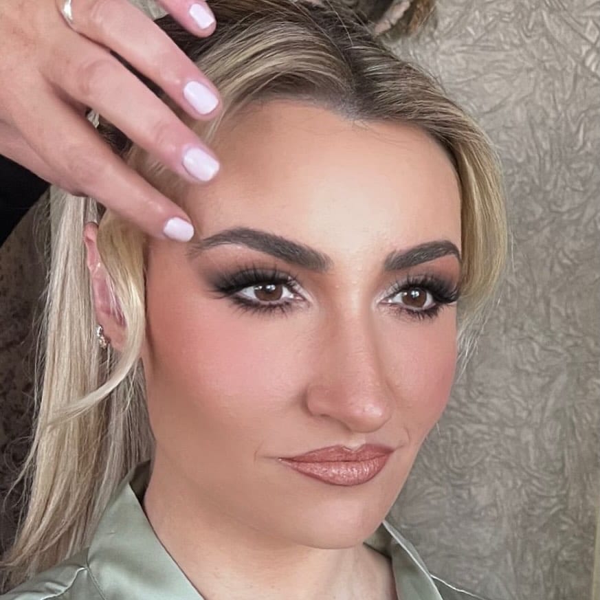Post 5 by BRIDAL MAKEUP ARTIST on Instagram (image)