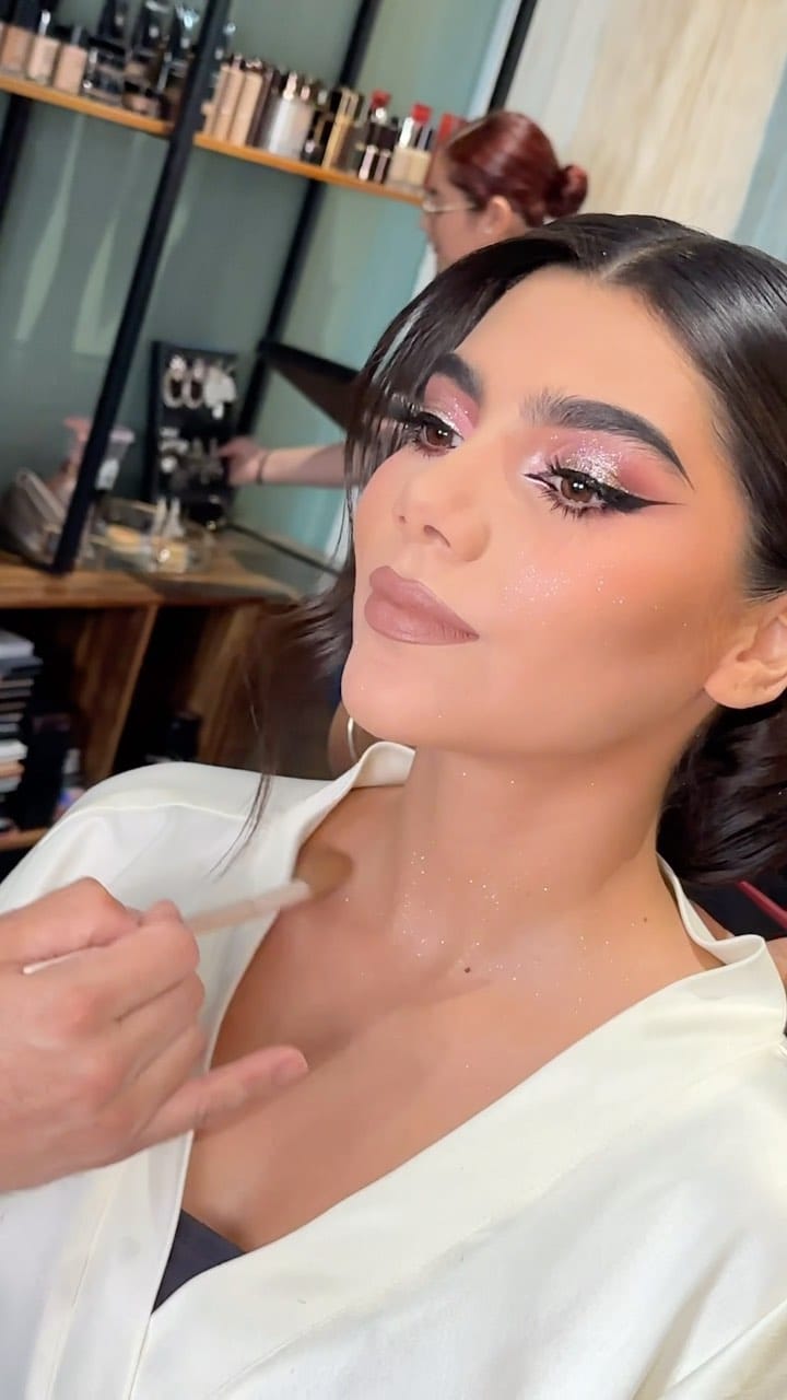 Post 8 by Becca Estudio on Instagram (video)