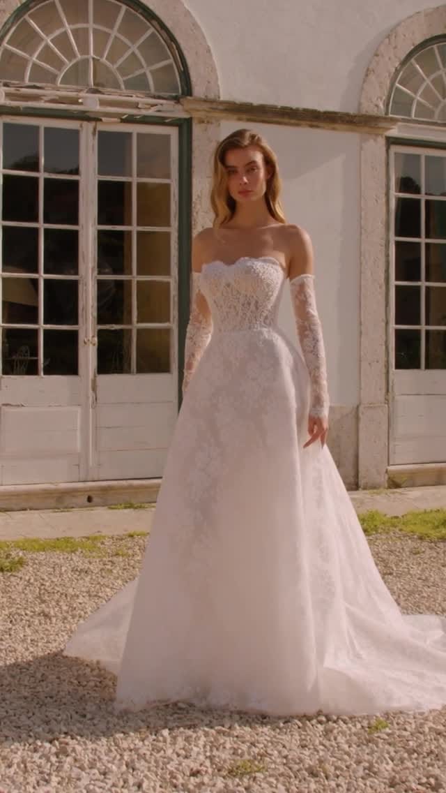 Post 8 by The Wedding Boutique on Instagram (video)