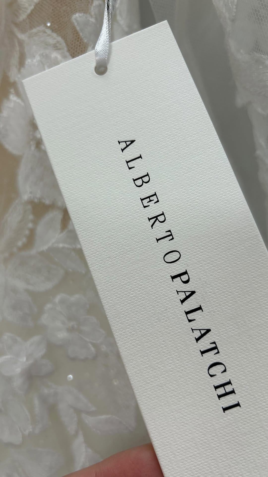 Post 10 by The Wedding Boutique on Instagram (video)