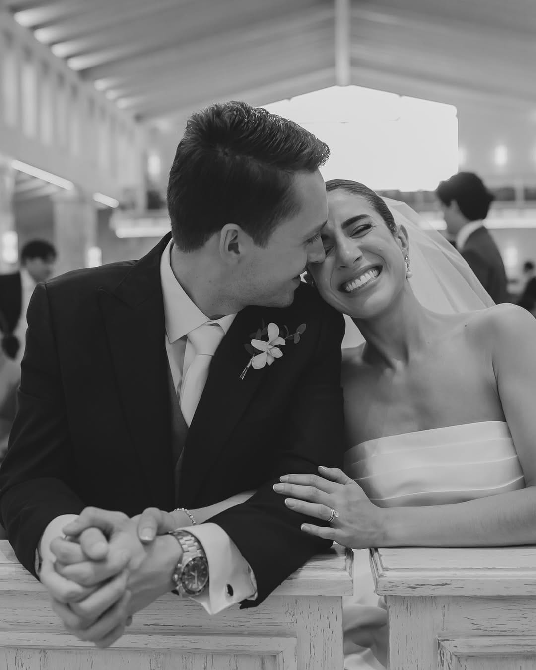 Post 9 by Jimena llamas | Wedding Photographer on Instagram (carousel)