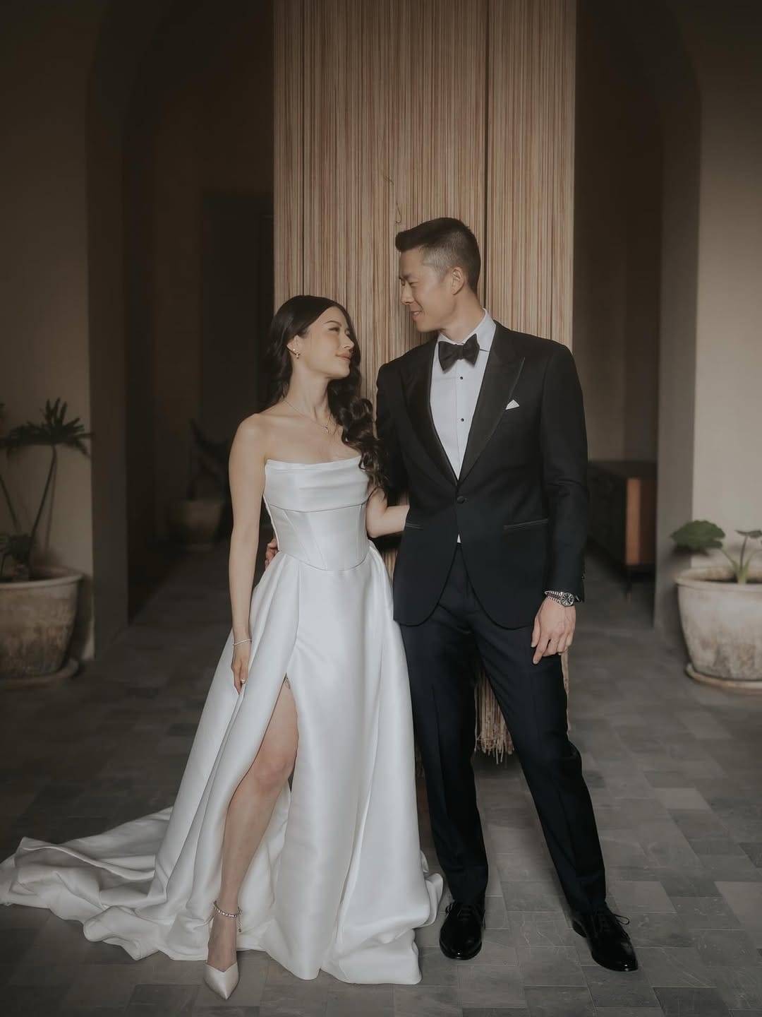 Post 3 by Jimena llamas | Wedding Photographer on Instagram (carousel)