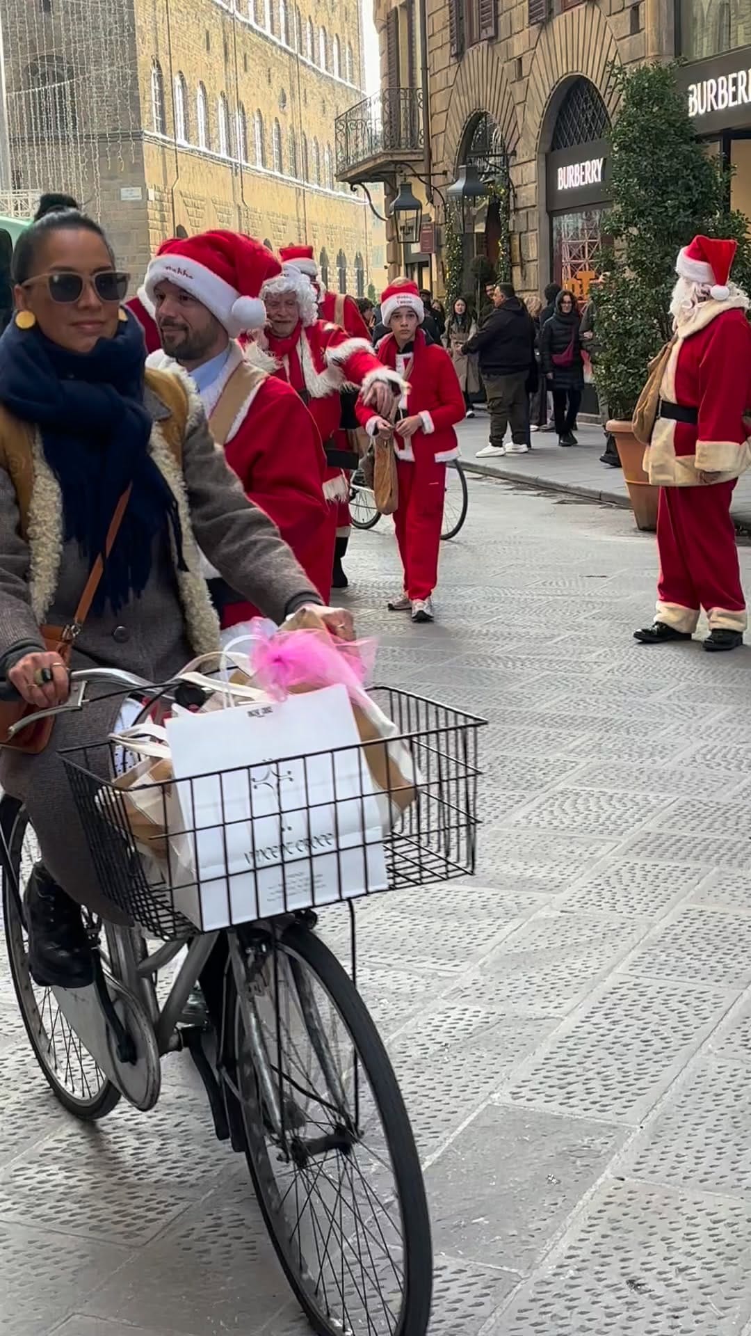 Post 2 by Flò de Palma on Instagram (video)