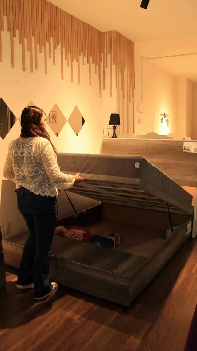 Post 2 by Amanta on Instagram (video)