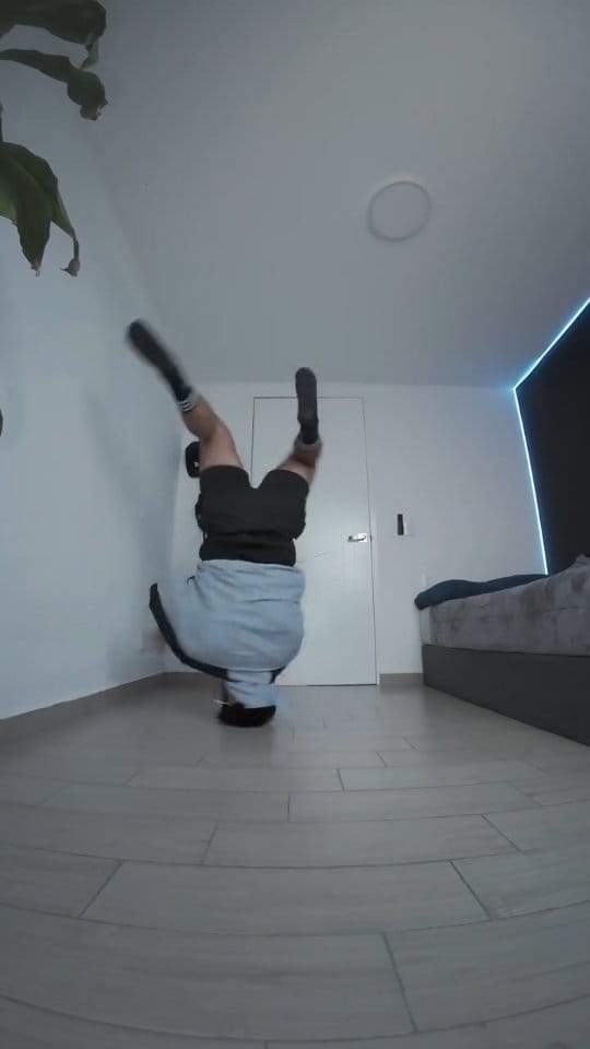 Post 2 by ACORDEON | CAPOEIRA on Instagram (video)