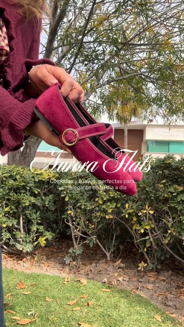 Post 5 by Shoestique Girls | Zapatos on Instagram (video)
