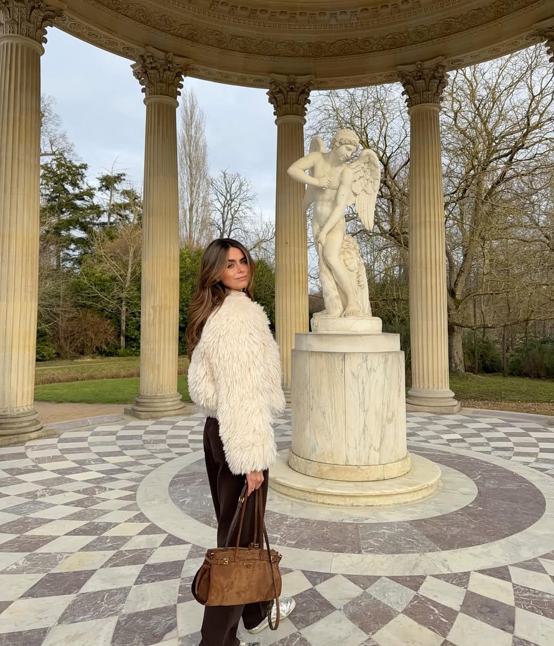 Post 4 by Regina Peredo G. on Instagram (carousel)