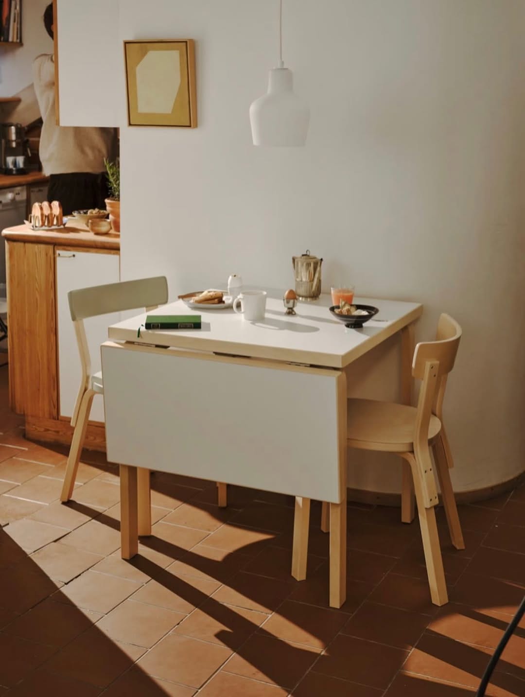 Post 2 by Design Within Reach México on Instagram (carousel)
