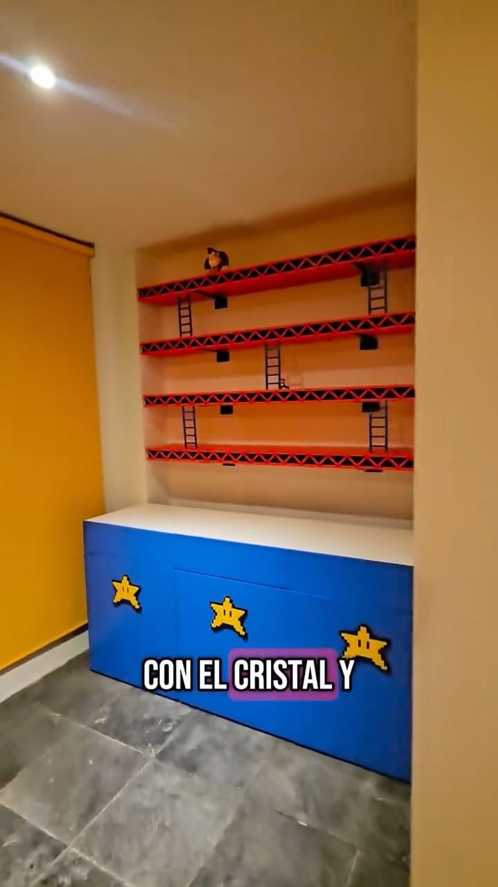 Post 9 by geeksroom on Instagram (video)