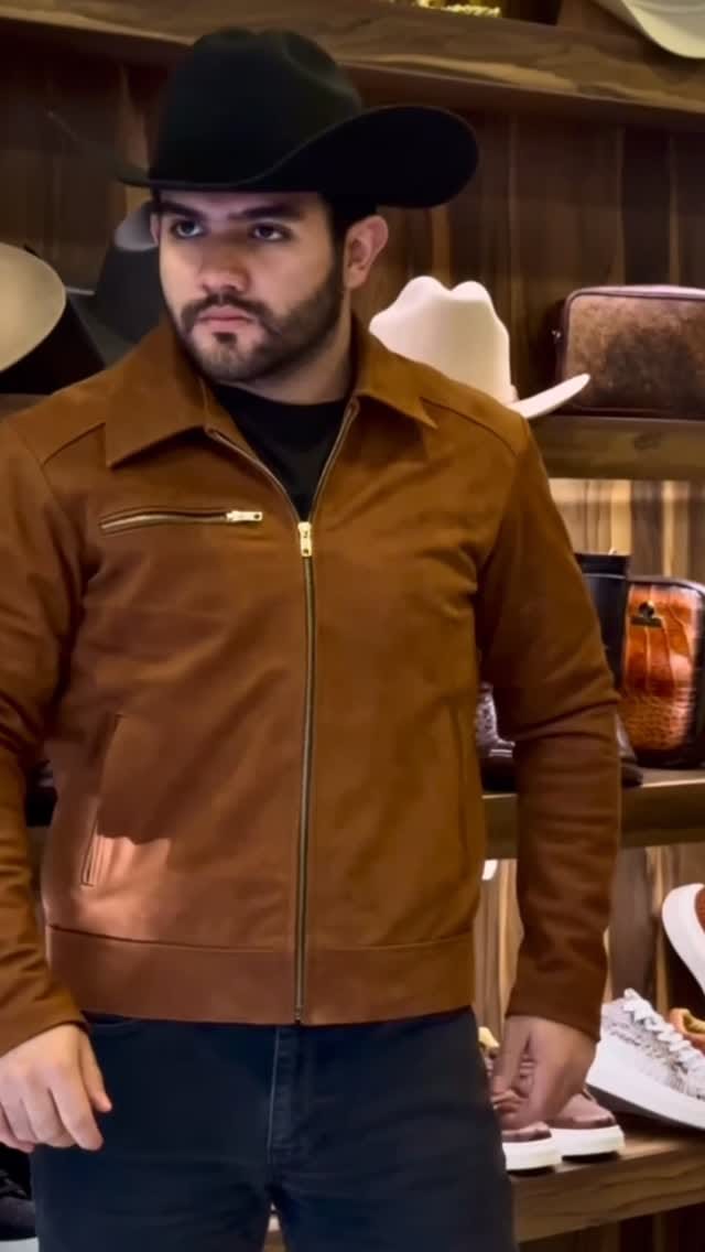 Post 8 by 𝐄𝐋 𝐏𝐎𝐓𝐑𝐈𝐋𝐋𝐎 𝐁𝐎𝐎𝐓𝐒 on Instagram (video)