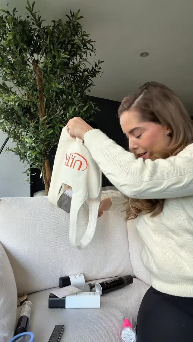 Post 7 by Valeria Rincon on Instagram (video)