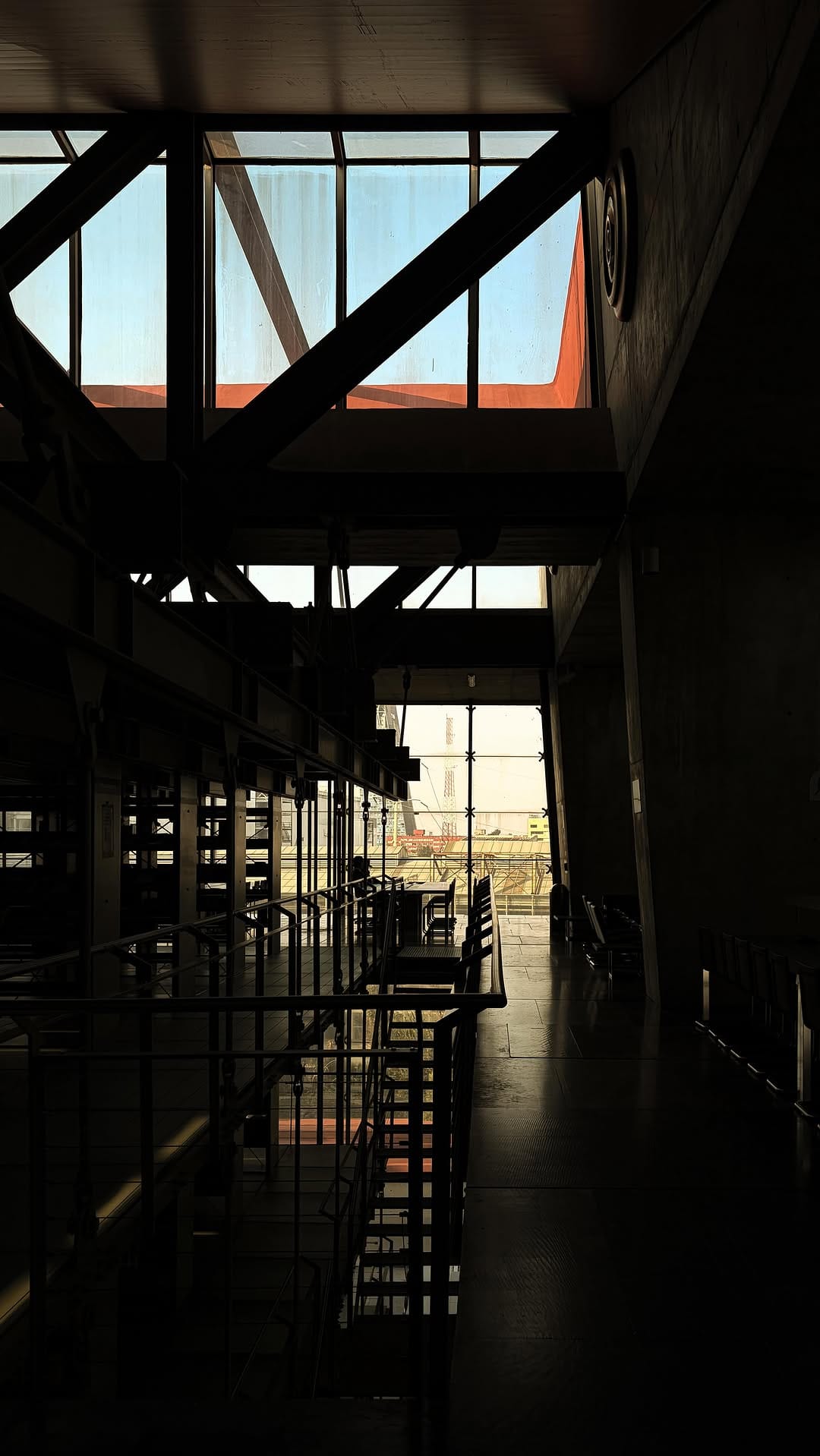 Post 6 by Mau Rubi on Instagram (video)