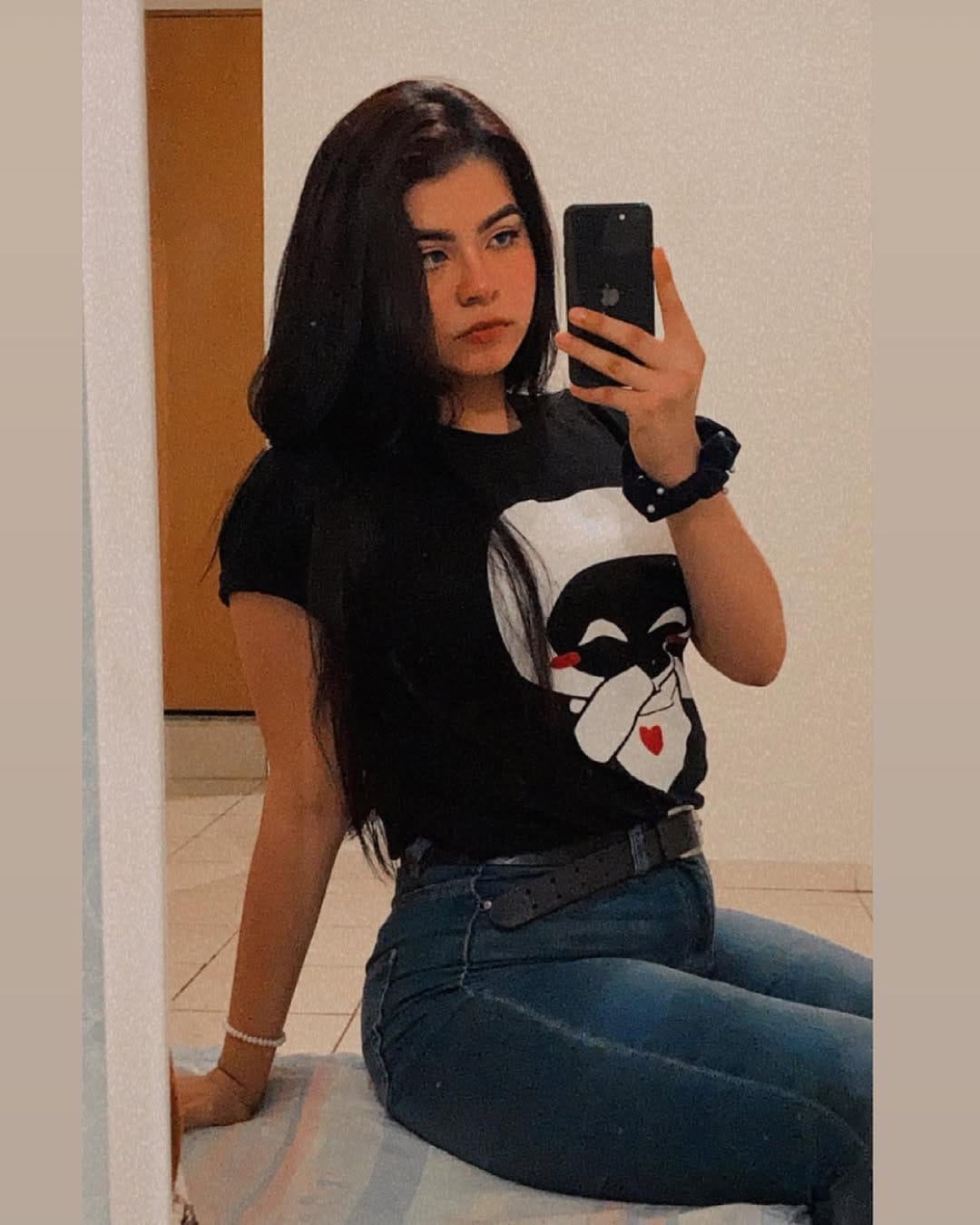 Post 7 by Fatima Julissa🍒 on Instagram (carousel)