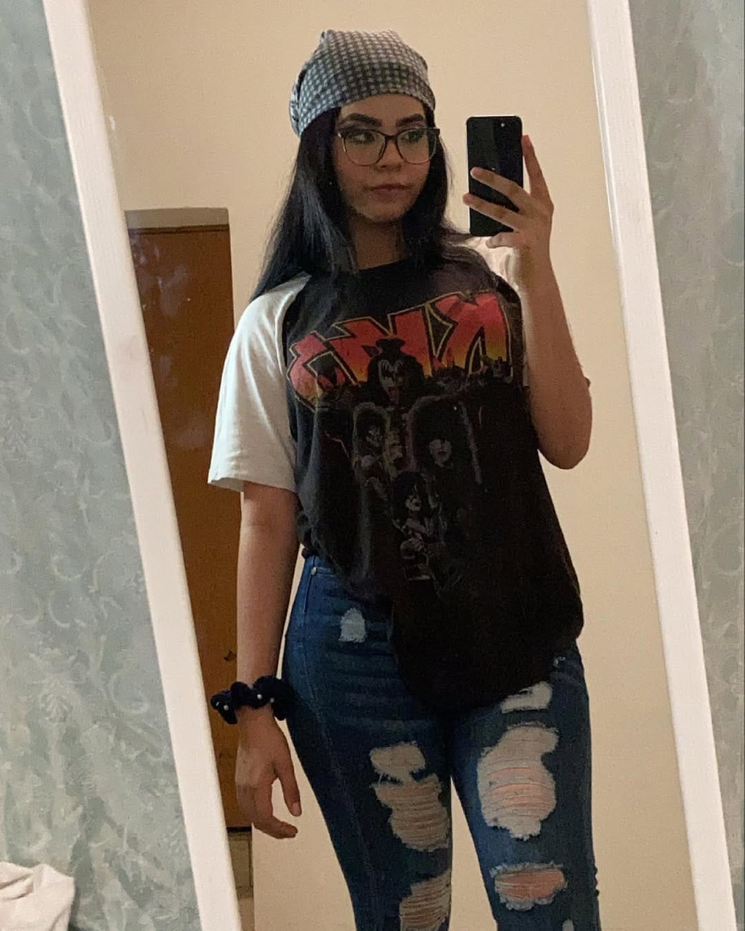 Post 4 by Fatima Julissa🍒 on Instagram (carousel)