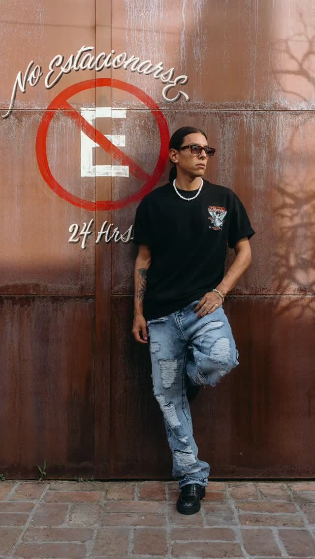 Post 10 by CM STREETWEAR 930 on Instagram (video)