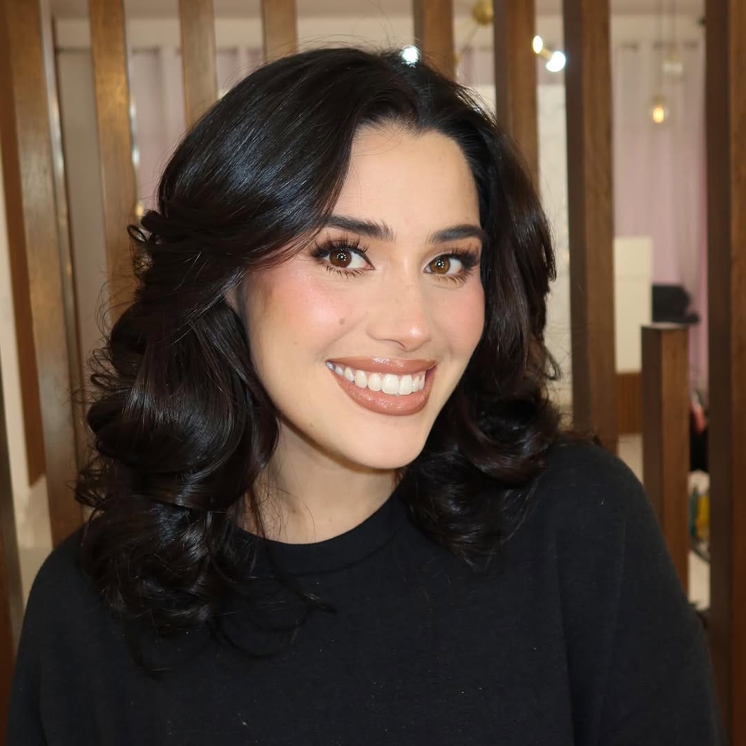 Post 1 by Dayanna Os Make Up Artist on Instagram (image)