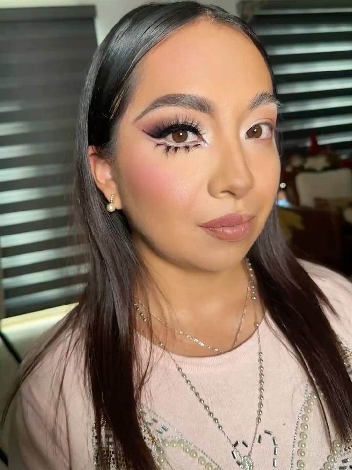 Post 9 by Efrain Tirado Makeup on Instagram (carousel)