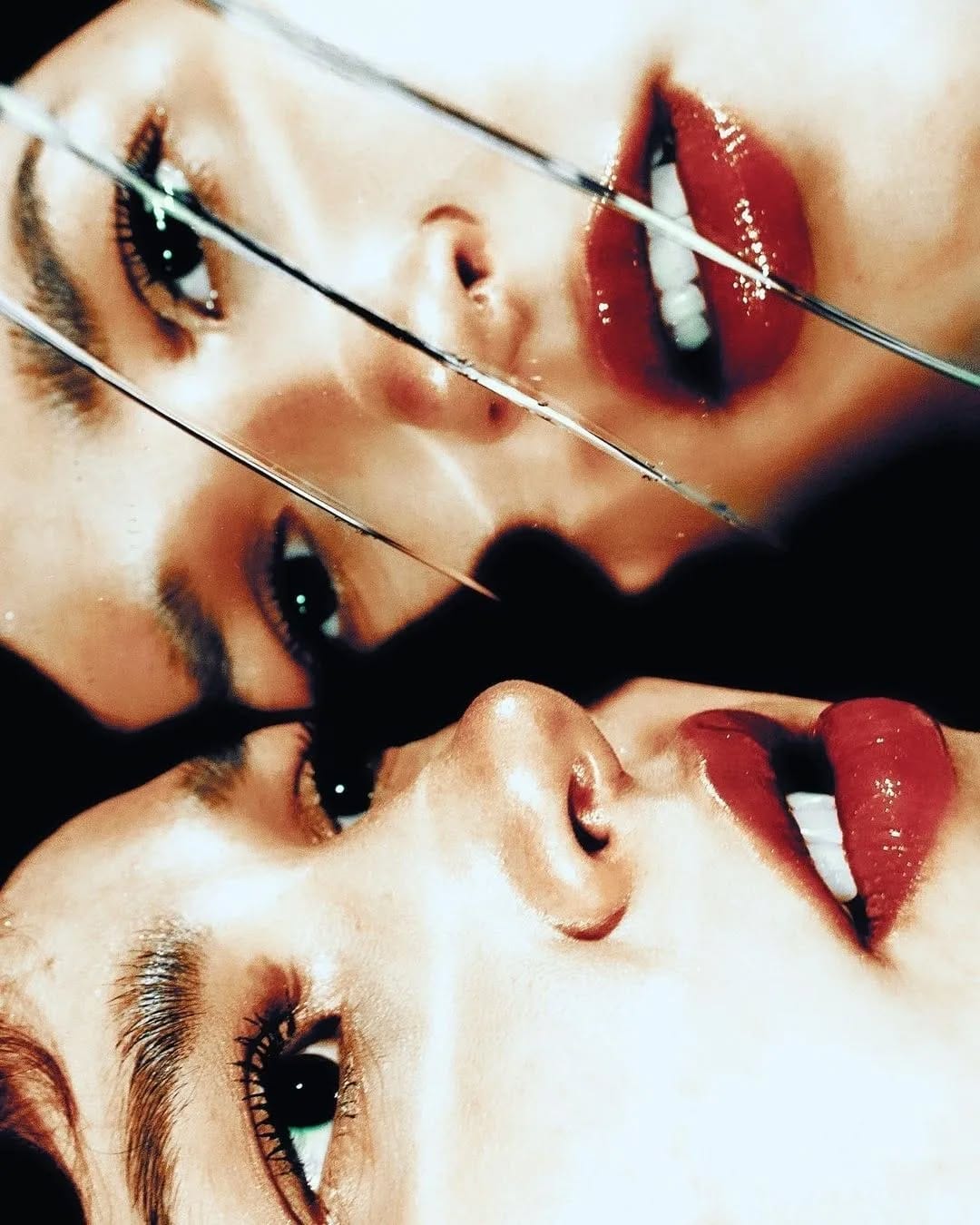 Post 4 by 𝔸𝕣𝕒𝕔𝕖𝕝𝕪 ℤ𝕒𝕣𝕒𝕥𝕖 | 𝕄𝕒𝕜𝕖𝕦𝕡 𝔸𝕣𝕥𝕚𝕤𝕥 on Instagram (carousel)