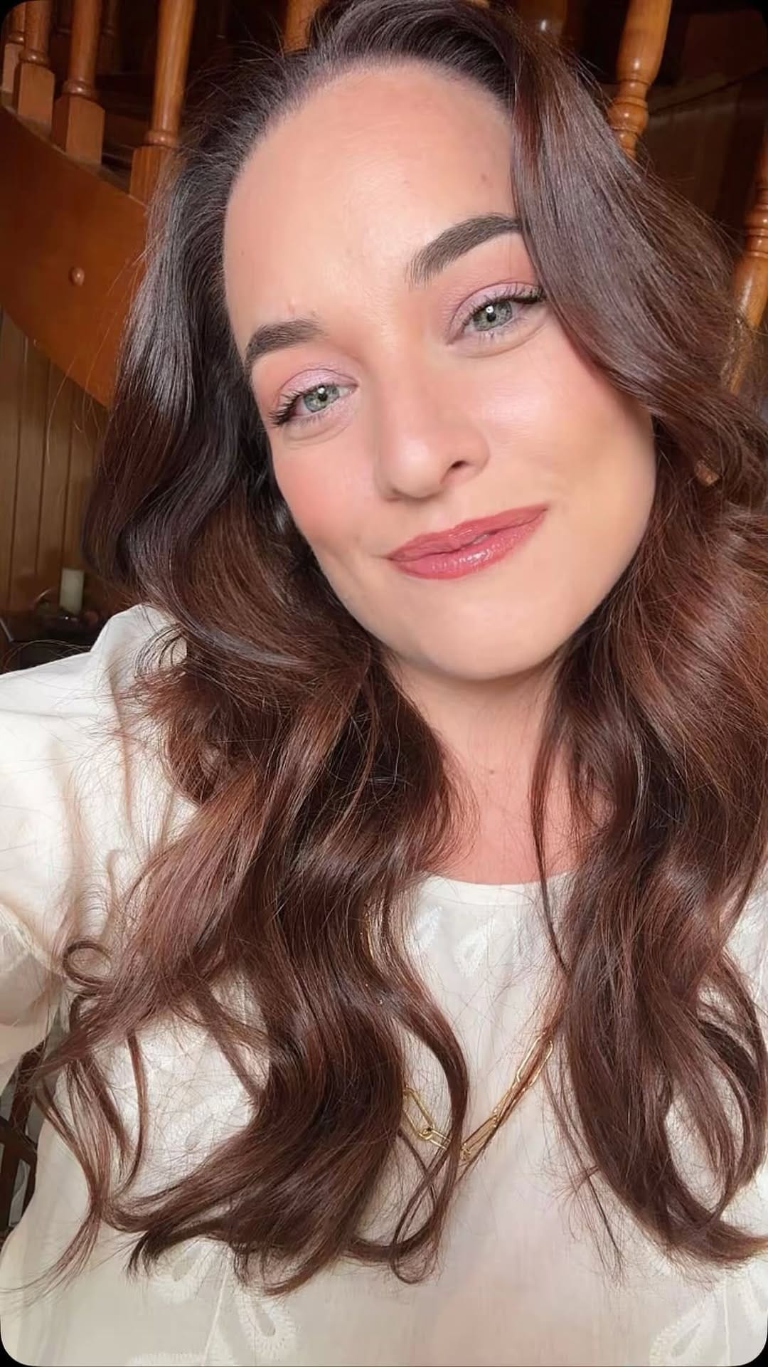 Post 7 by A N A ✨ G O F E / MAKEUP ARTIST on Instagram (video)