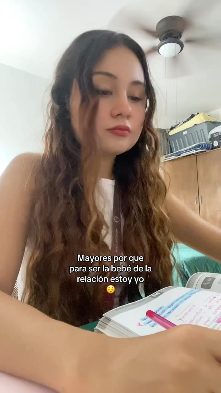 Post 8 by Leslii Treejo on Instagram (video)