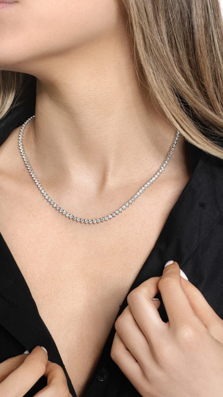 Post 1 by Naos Jewelry on Instagram (video)