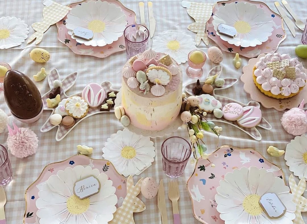 Post 7 by 𝗟𝗬𝗖𝗞𝗟𝗜𝗚. party shop on Instagram (image)