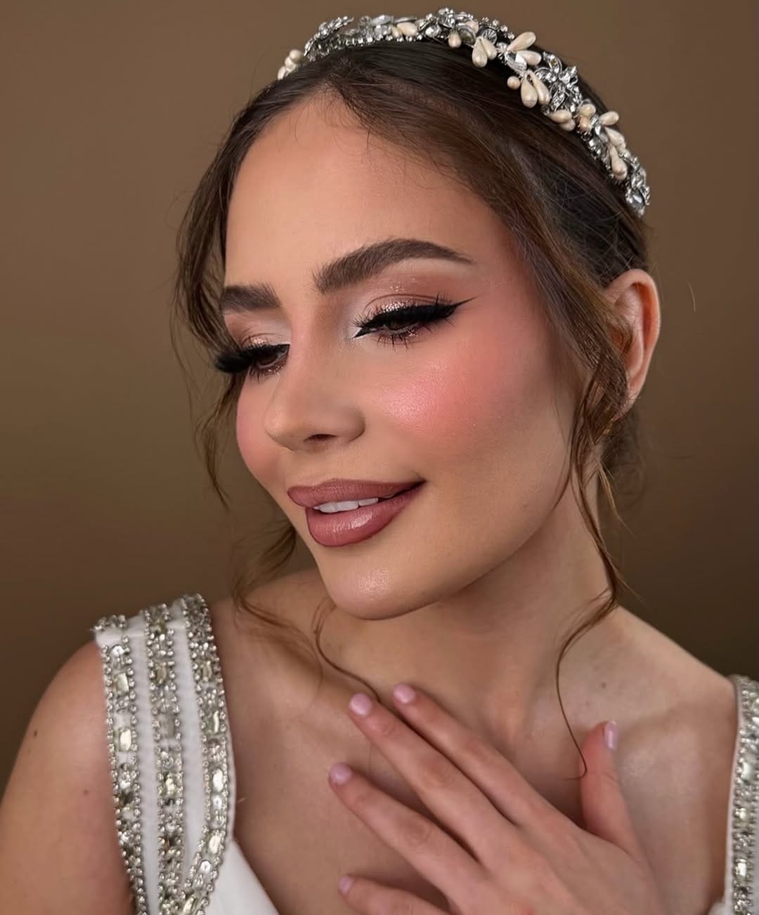 Post 3 by Ana Alvarez 💄 on Instagram (image)