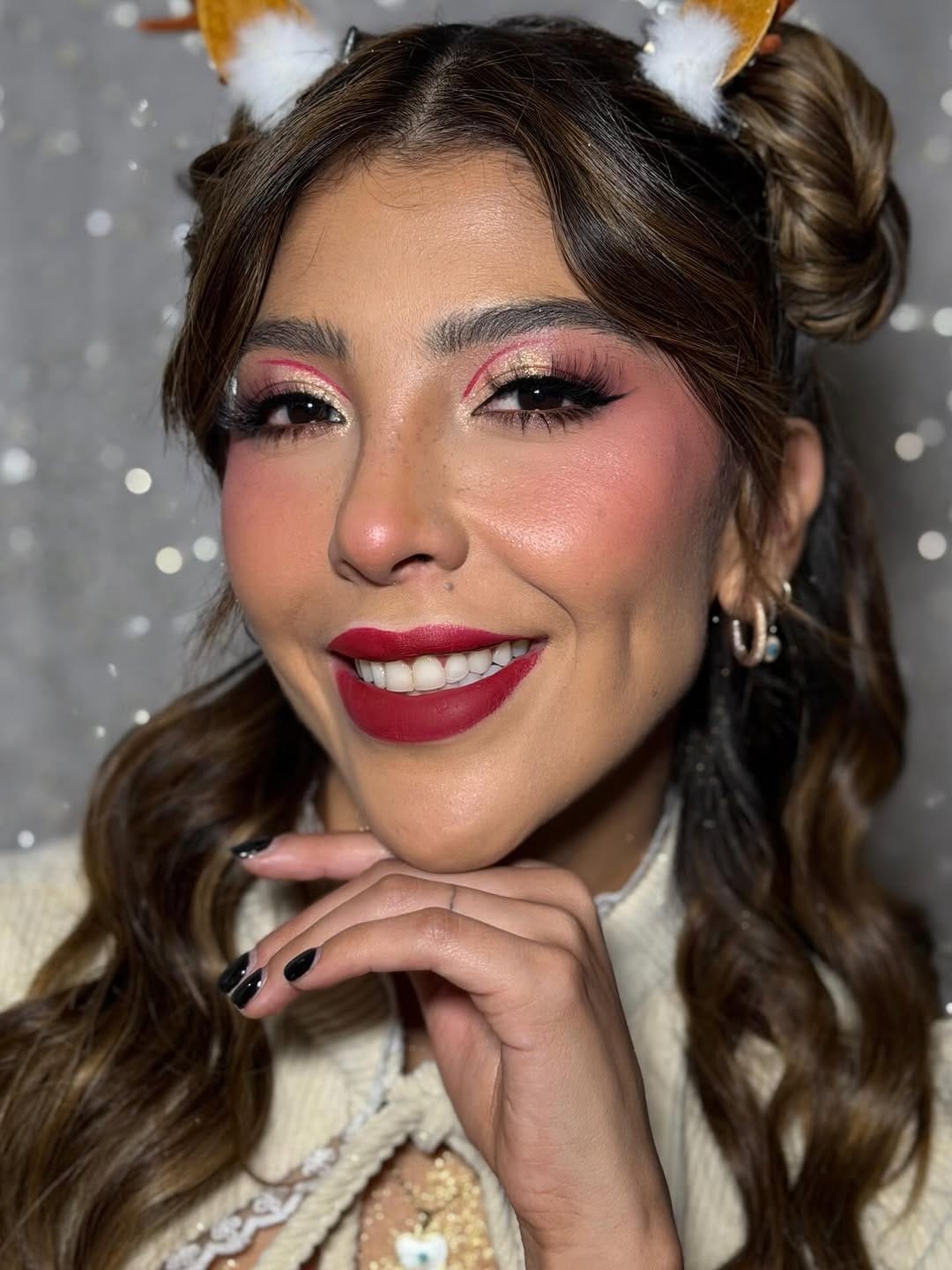 Post 6 by Ana Alvarez 💄 on Instagram (carousel)