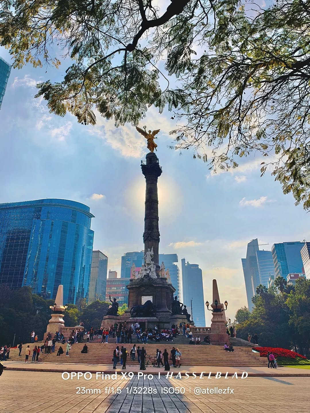 Post 5 by Alejandro Téllez on Instagram (carousel)