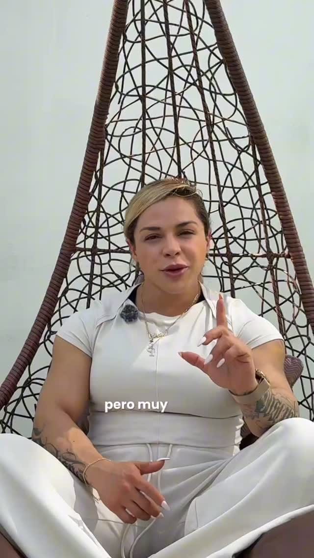 Post 8 by IfbbPro Paloma Barba on Instagram (video)