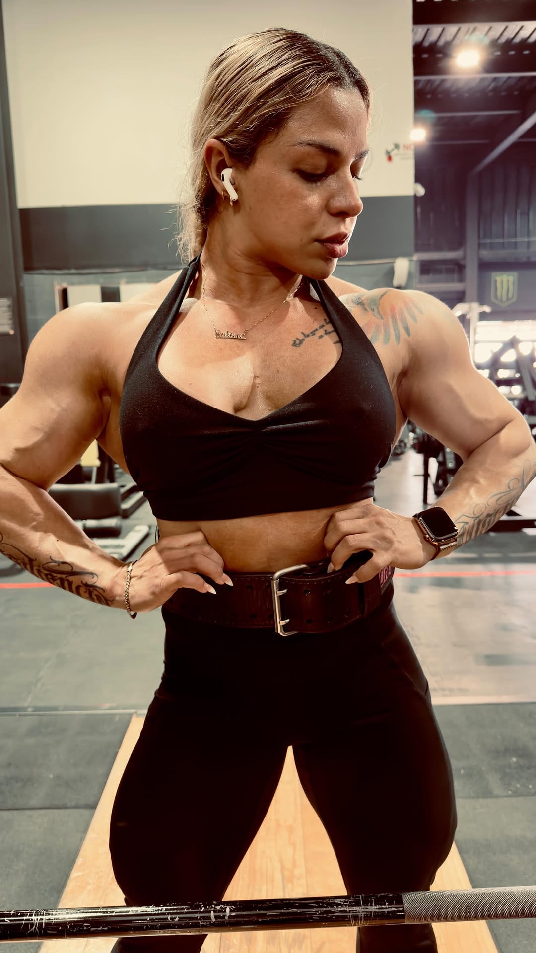 Post 7 by IfbbPro Paloma Barba on Instagram (video)