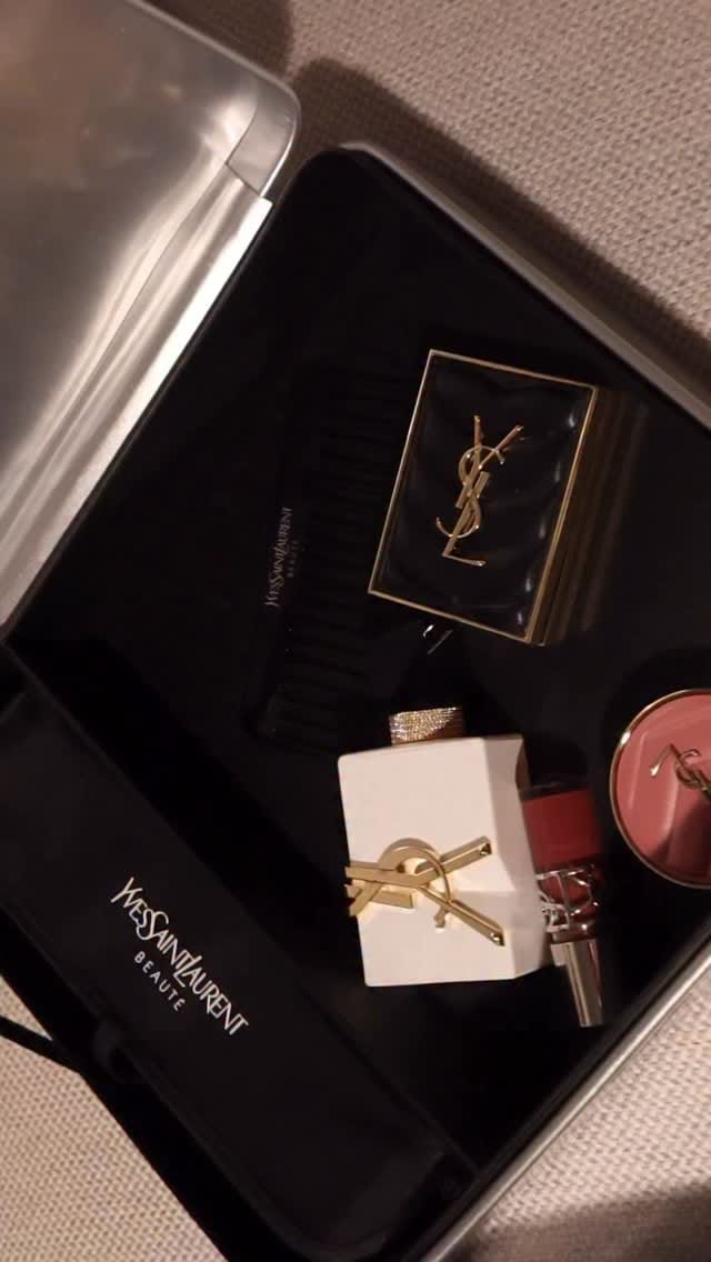Post 10 by A N D R E A  M O R E N O on Instagram (video)