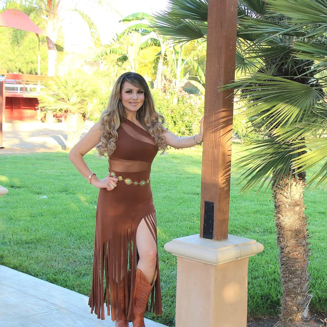 Post 3 by Paval🗼Travel 🌏 Fashion 👗 on Instagram (carousel)