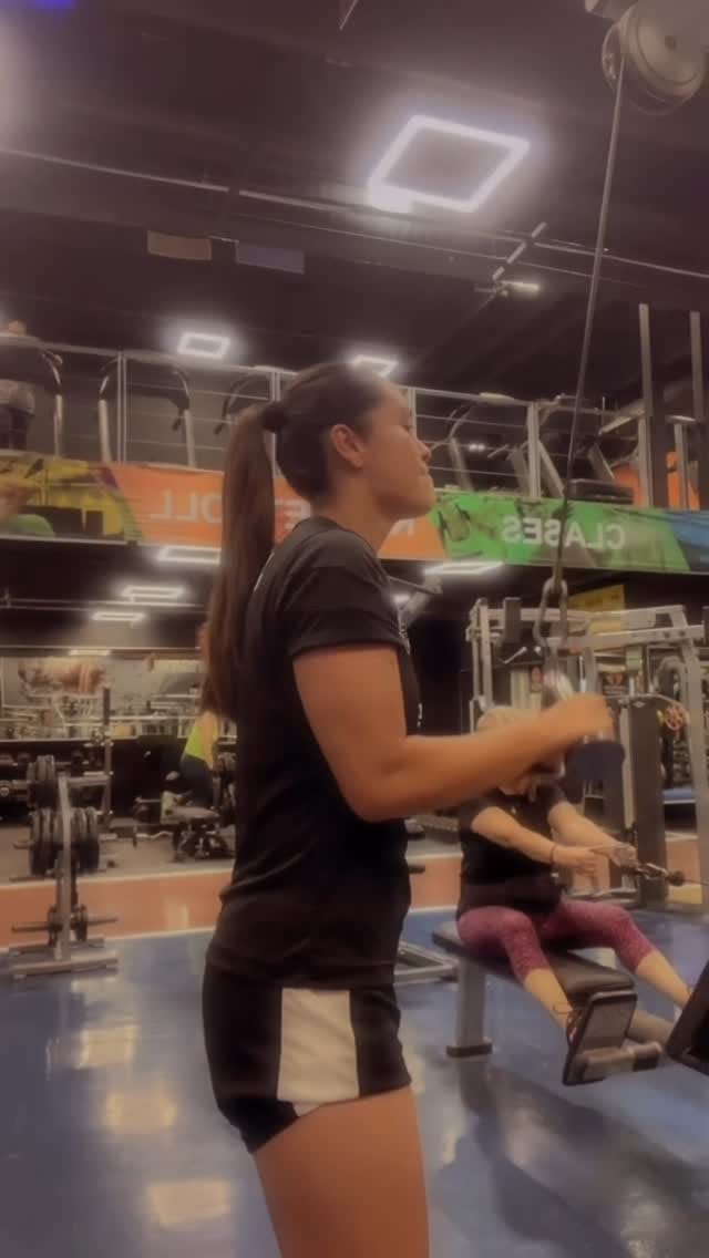 Post 6 by Blanca Solis on Instagram (video)