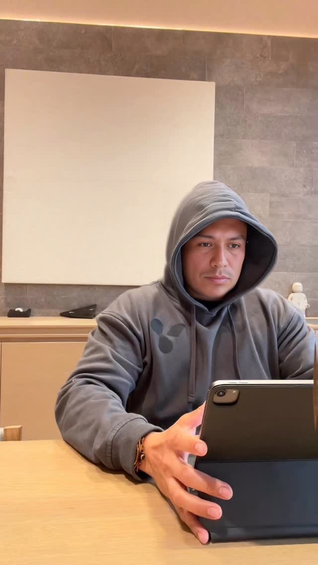 Post 6 by Emmanuel Marquez on Instagram (video)