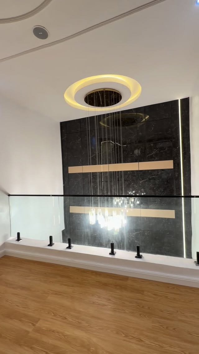 Post 8 by DREEMZ INTERIORS CONCEPT🚪🏗💰 on Instagram (video)